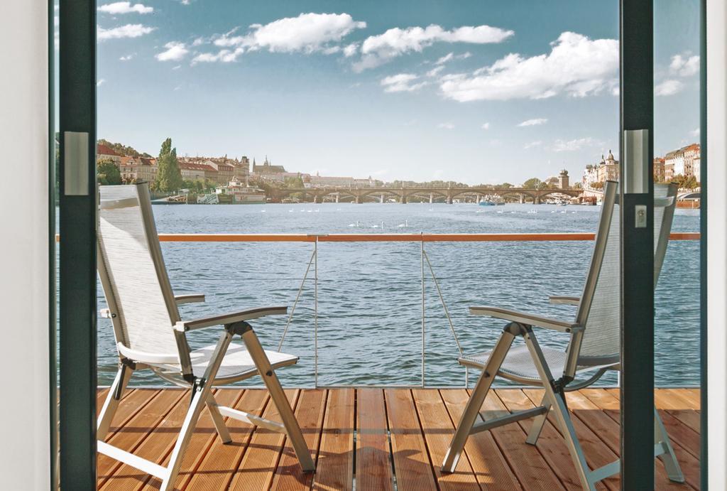 Vipliving Houseboat Hotel Prague Luaran gambar